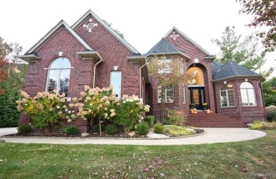 755 MAJESTIC, Rochester Hills