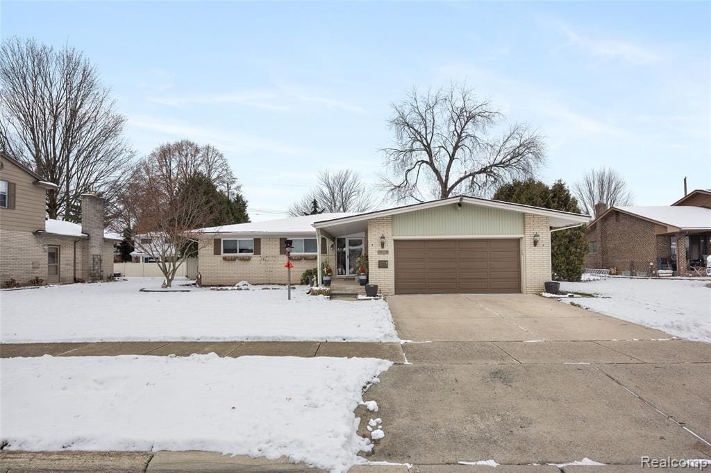 10110 Balfour Avenue